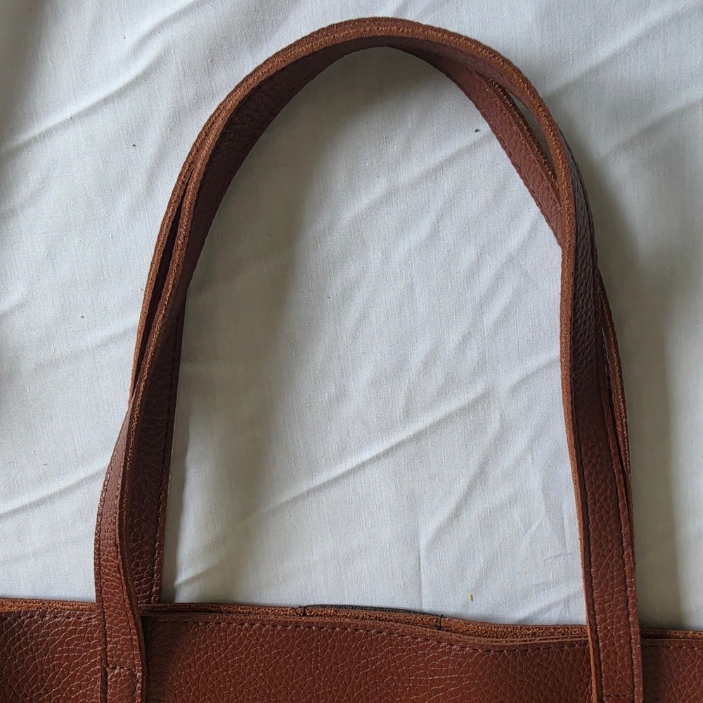 Vince Camuto Luck
Tote structured carryall pebbled vegan leather - Picture 6 of 12